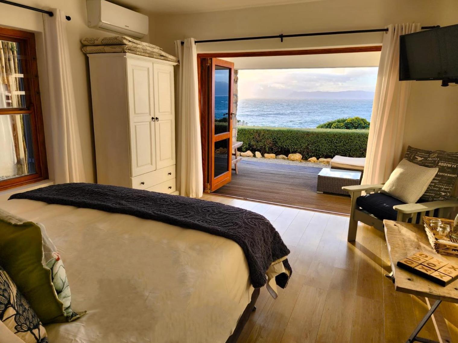 Kleinzee Oceanfront Guesthouse Gansbaai Ngoại thất bức ảnh