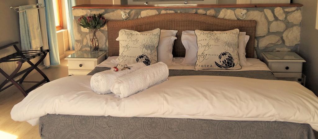 Kleinzee Oceanfront Guesthouse Gansbaai Ngoại thất bức ảnh